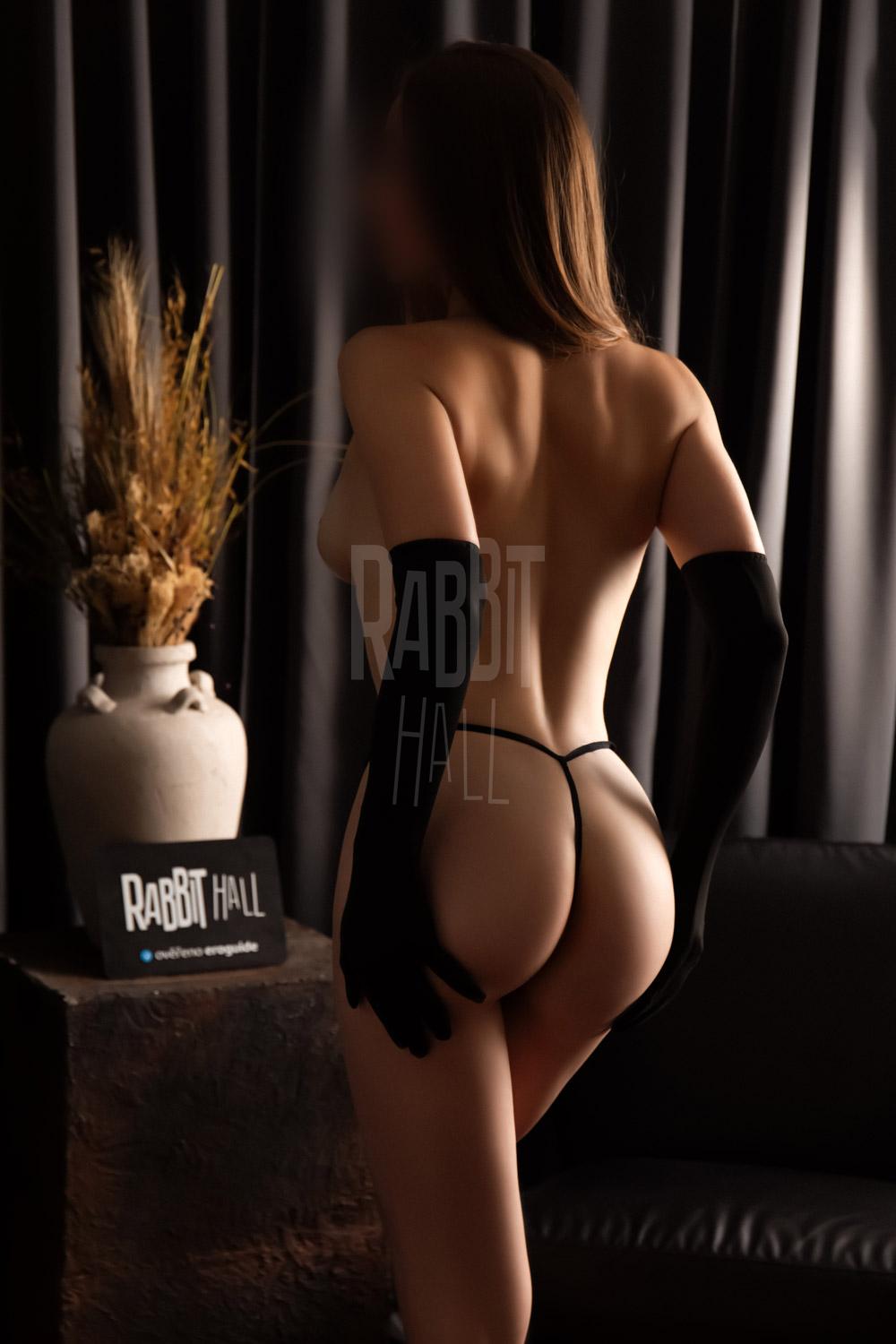 Lara, erotische Masseurin in Prag, Foto 4 von 4